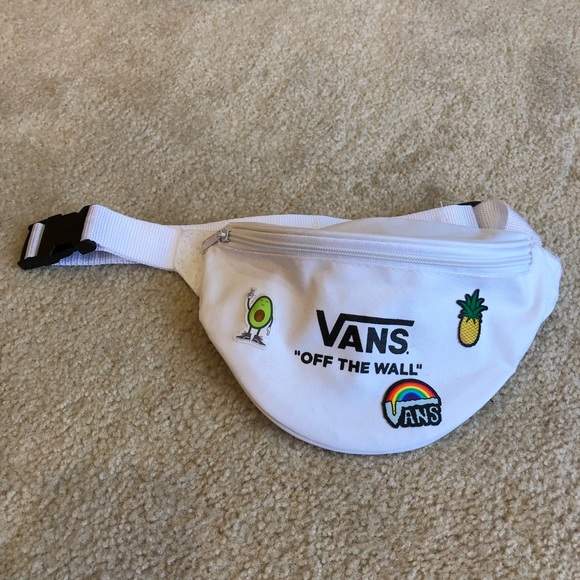 vans off the wall fanny pack